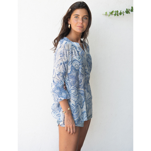 - 824247-aym15673-2212-luz-azul-2-elegida.jpg